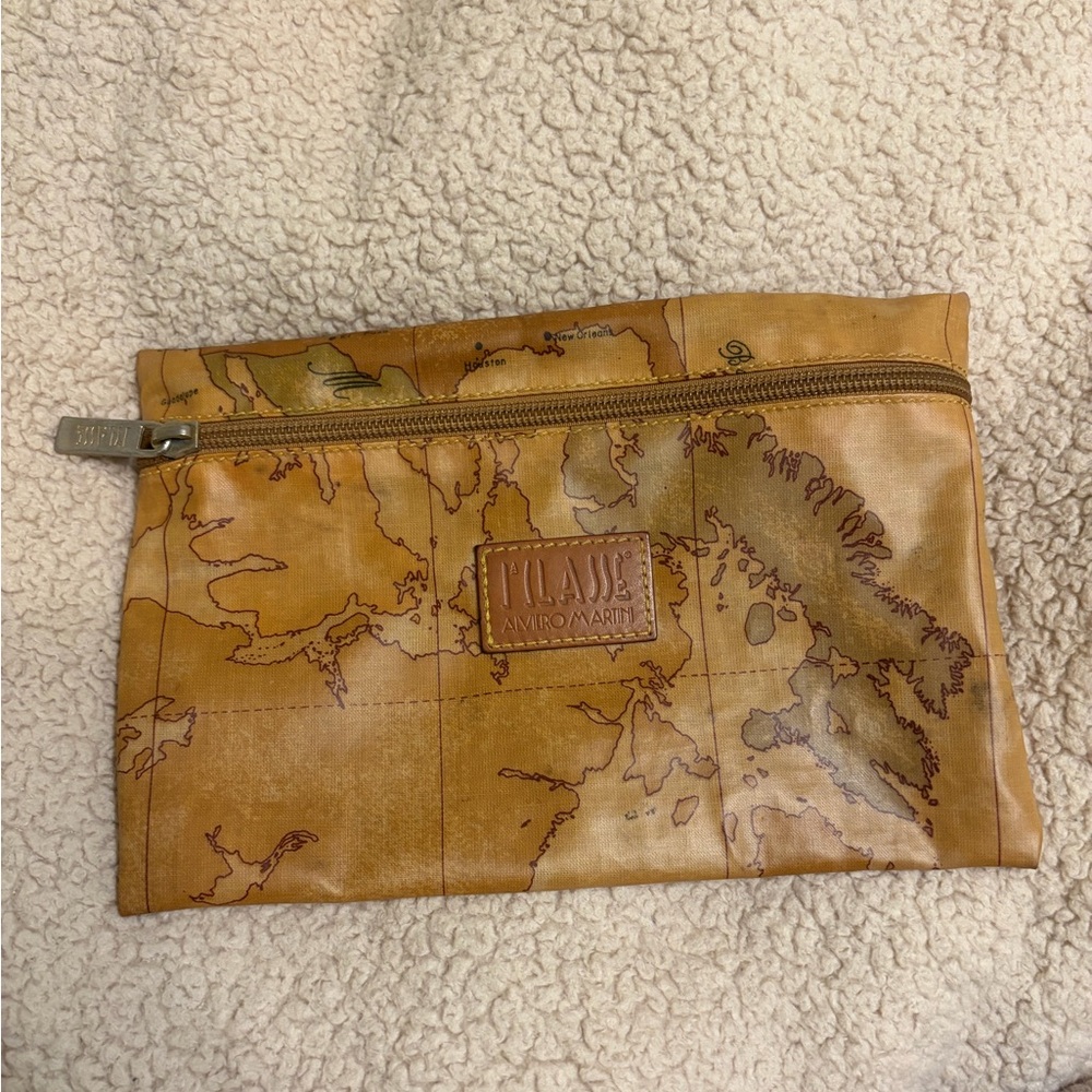 Alviero Martini Italian Leather Zippered Pouch